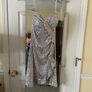 Alexia Admor Gold Sequin Strapless Dress